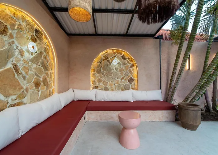 Madalena 4br Family W Pool Walk To & Cafe فيلة تْشانغو