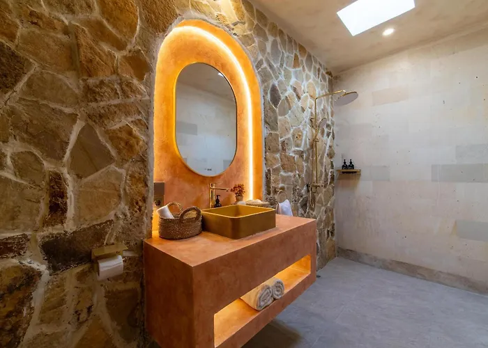Madalena 4br Family W Pool Walk To & Cafe